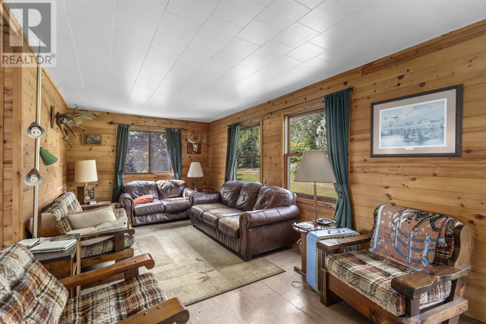 80 Chiblow Lake Rd, Iron Bridge, ON - Indoor Photo Showing Living Room