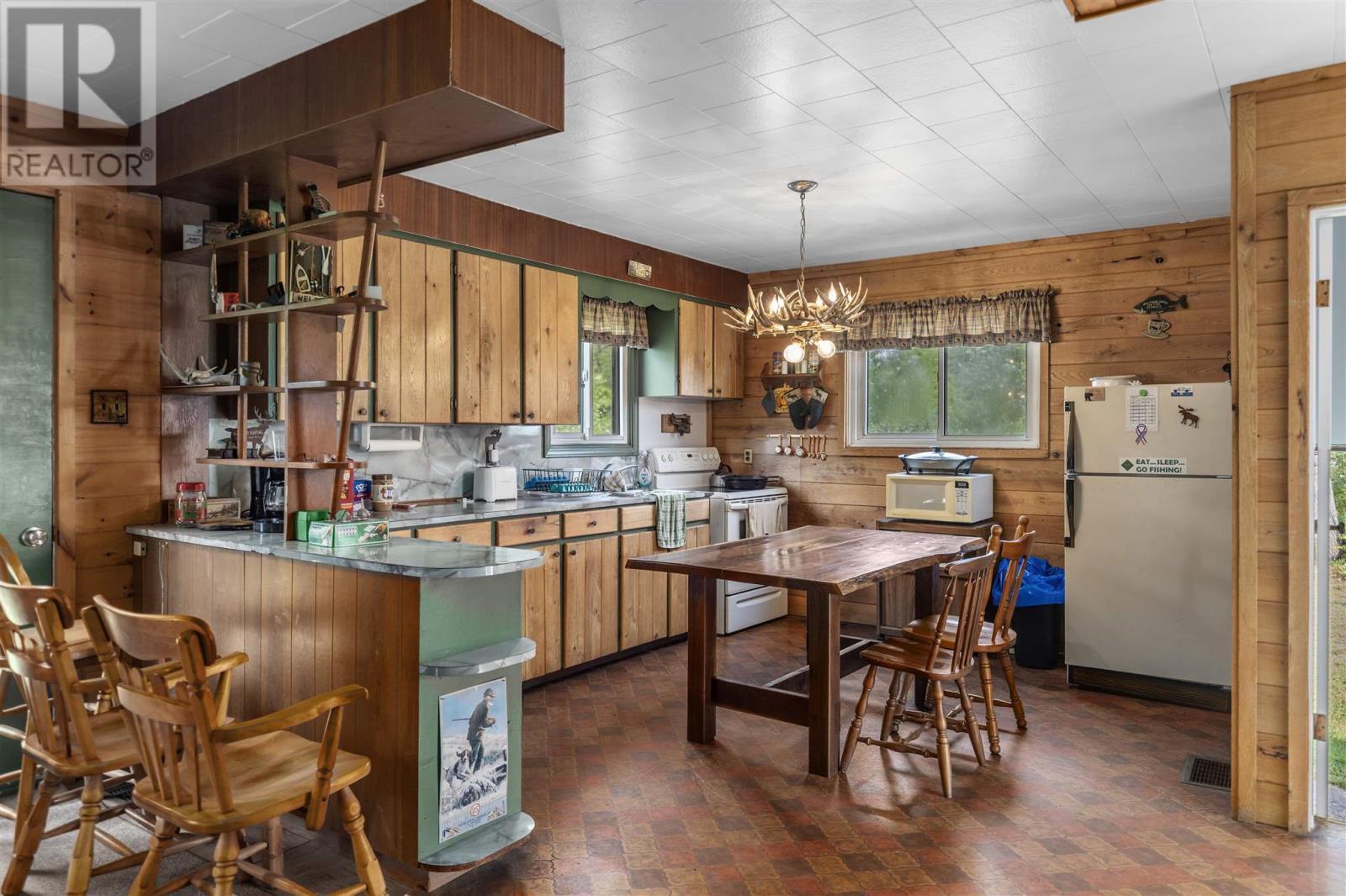 80 Chiblow Lake Rd, Iron Bridge, ON - Indoor