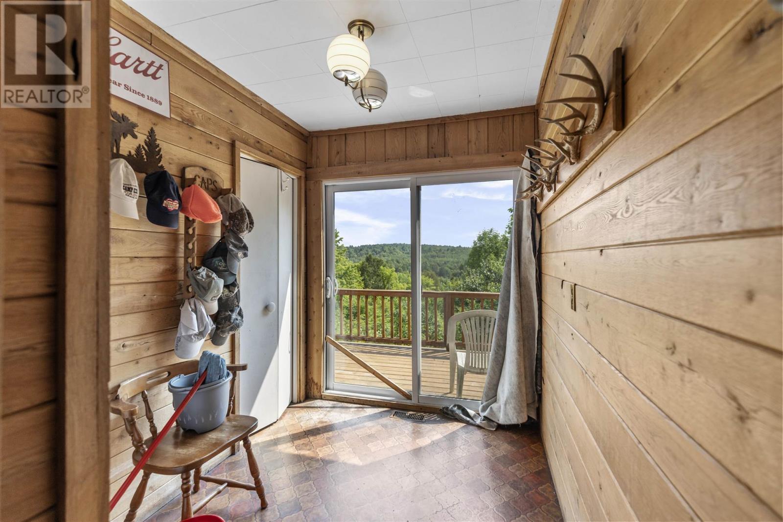 80 Chiblow Lake Rd, Iron Bridge, ON - Indoor Photo Showing Other Room