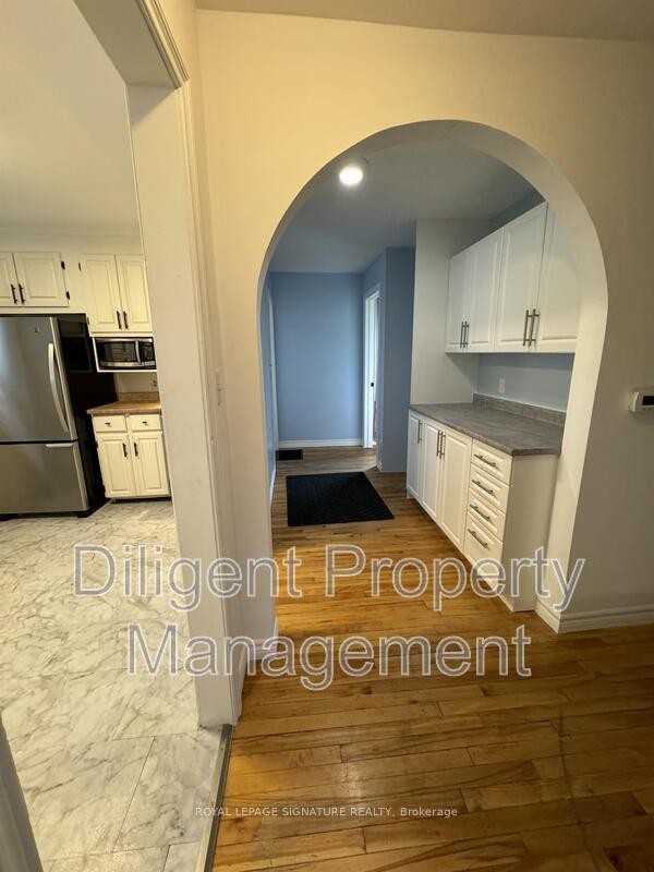 805 Morphet Avenue, Peterborough, ON - Indoor Photo Showing Kitchen