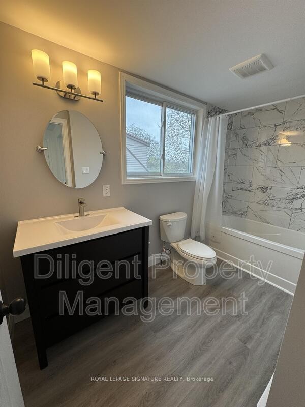 805 Morphet Avenue, Peterborough, ON - Indoor Photo Showing Bathroom