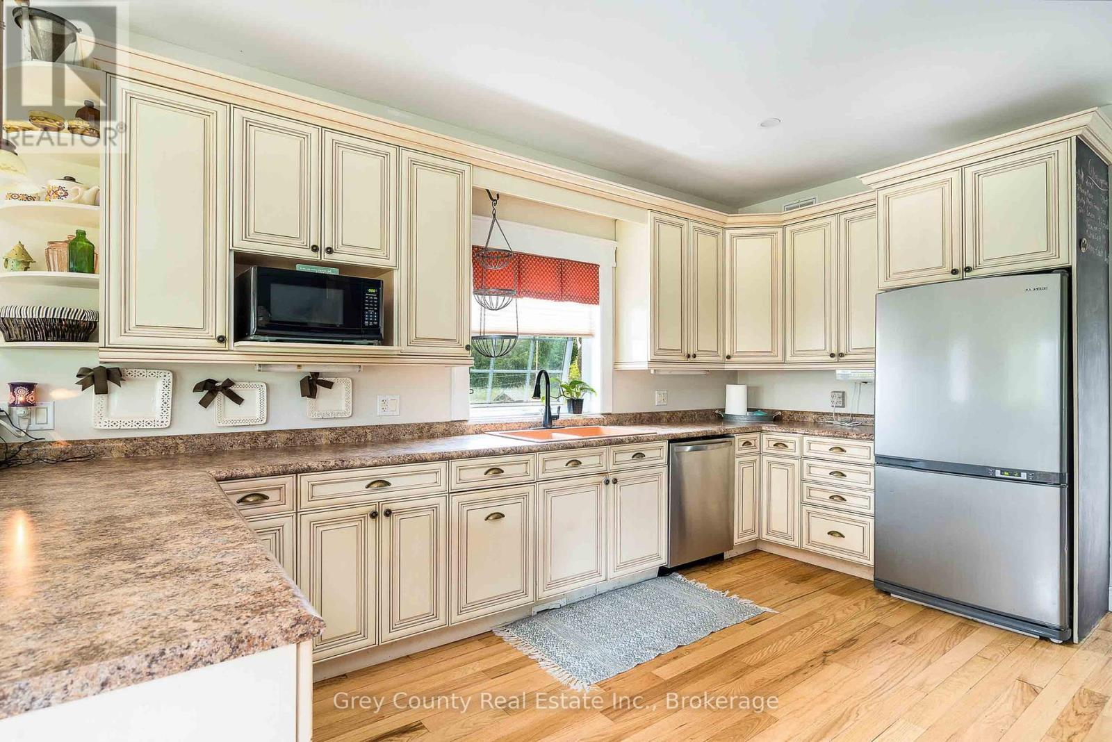135260 9Th Line, Grey Highlands, ON - Indoor Photo Showing Kitchen