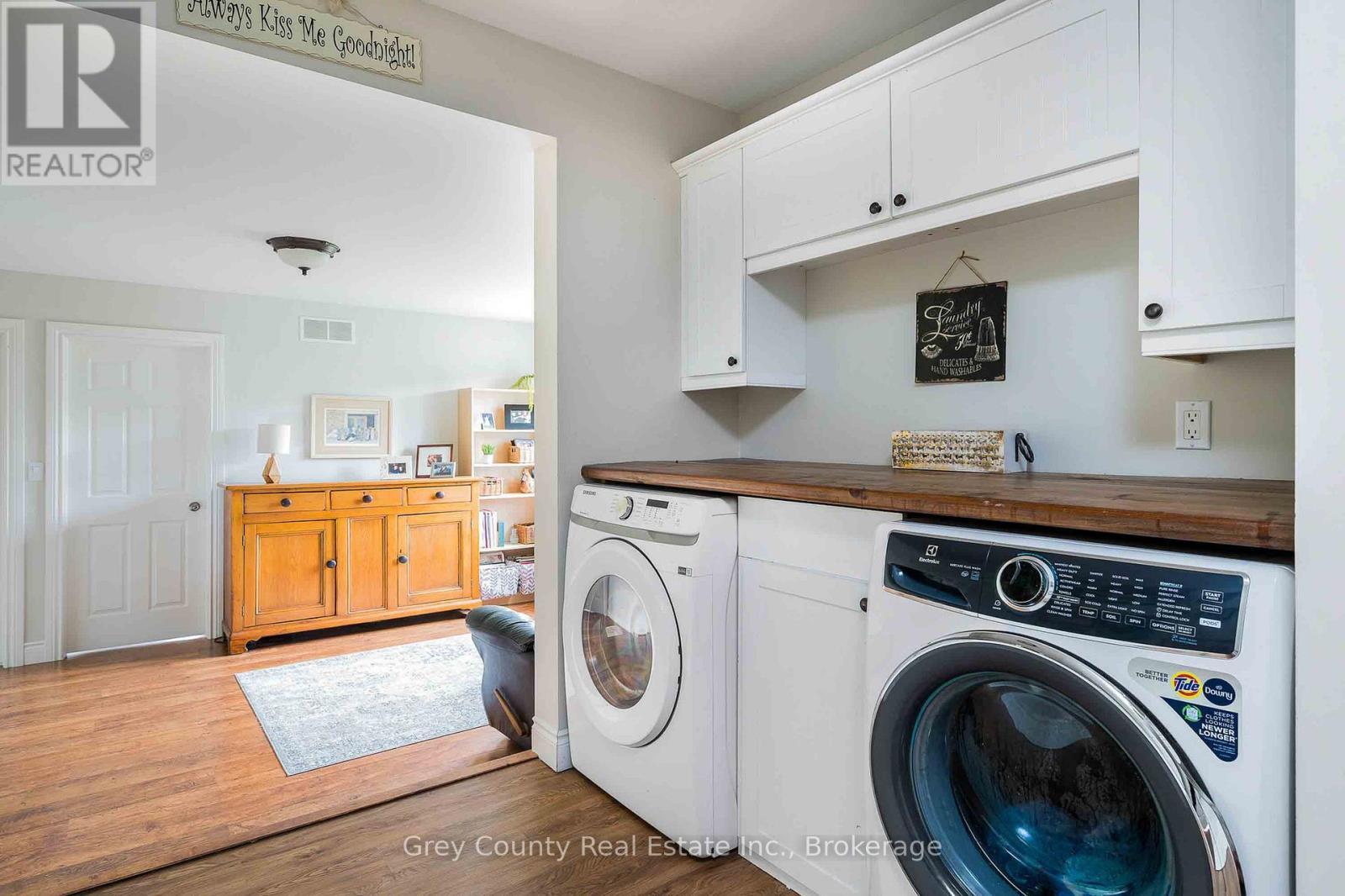 135260 9Th Line, Grey Highlands, ON - Indoor Photo Showing Laundry Room