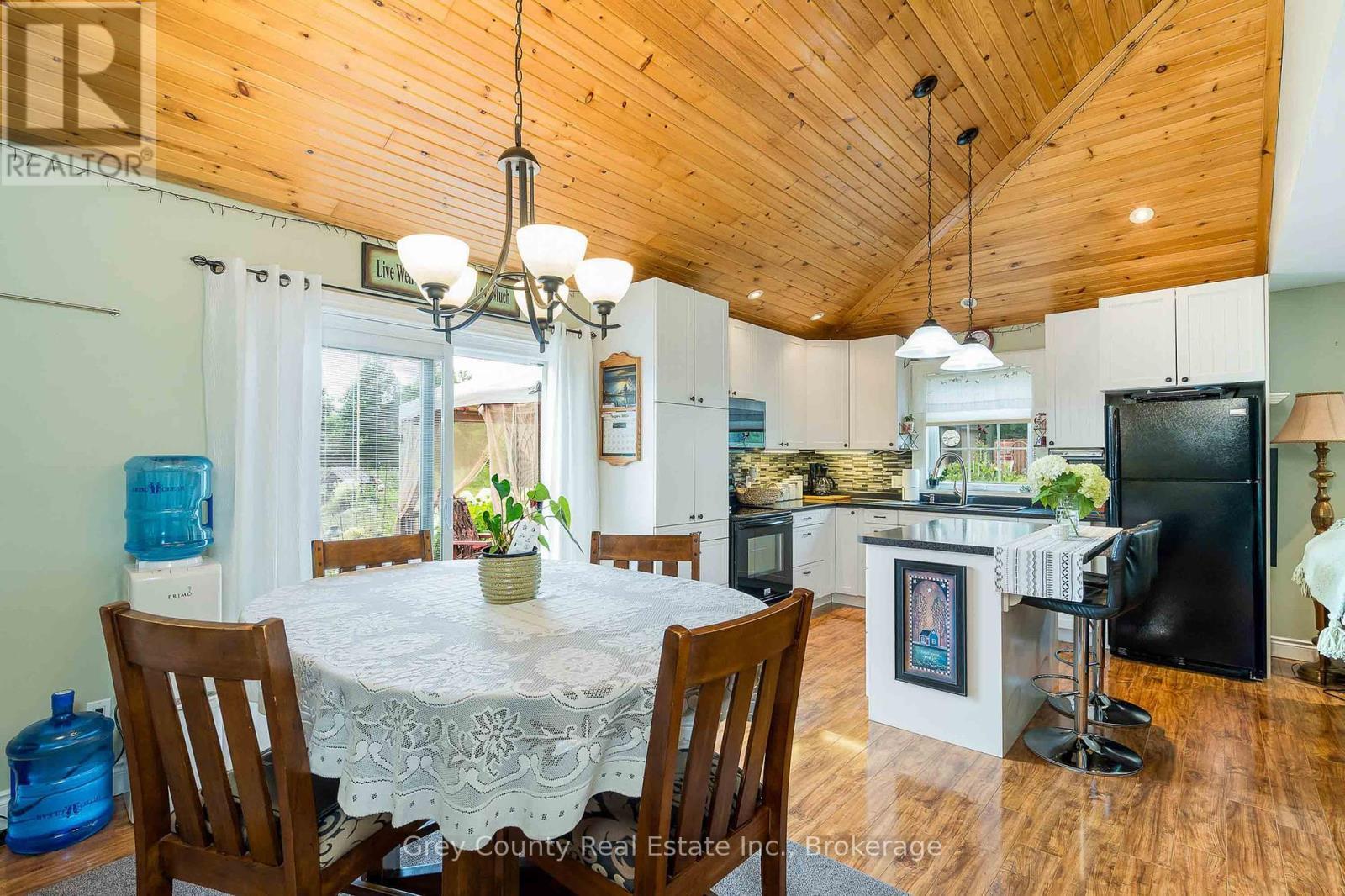 135260 9Th Line, Grey Highlands, ON - Indoor Photo Showing Dining Room