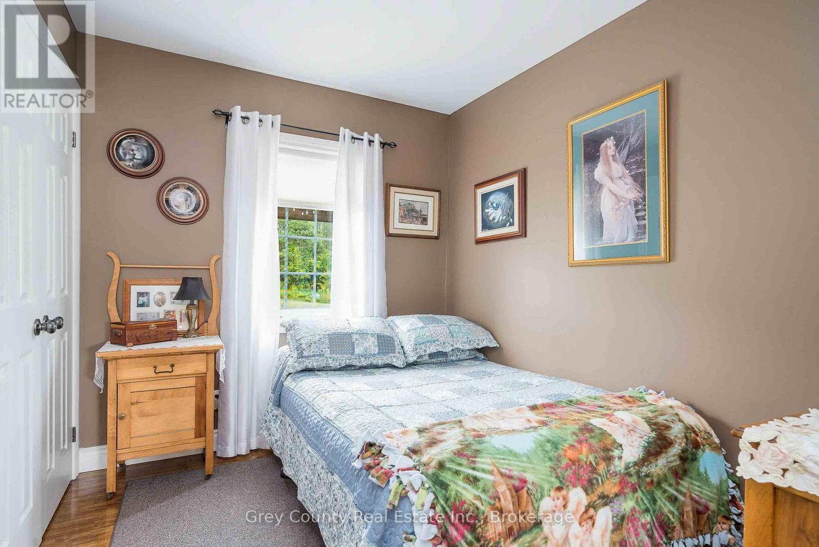 135260 9Th Line, Grey Highlands, ON - Indoor Photo Showing Bedroom