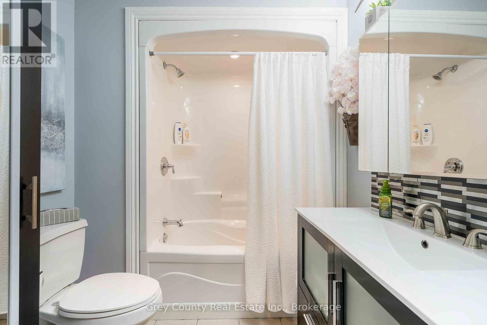 135260 9Th Line, Grey Highlands, ON - Indoor Photo Showing Bathroom