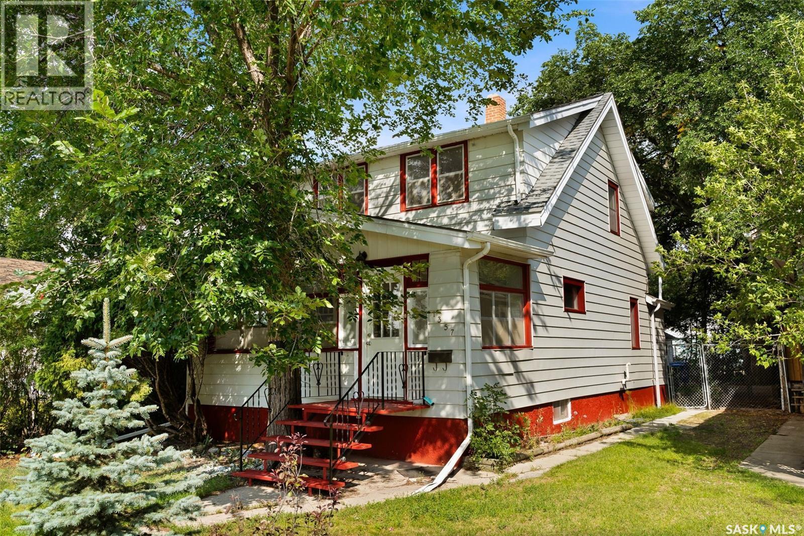 1357 Elphinstone Street, Regina, SK - Outdoor