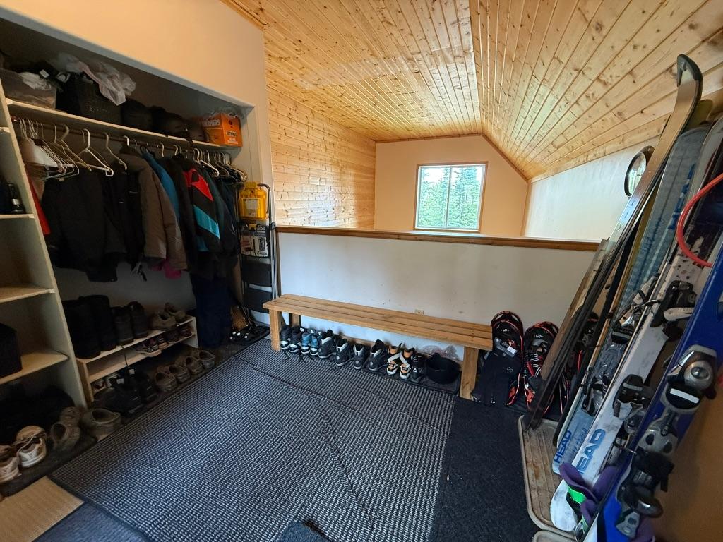 150 Porcupine Road, Oliver, BC - Indoor