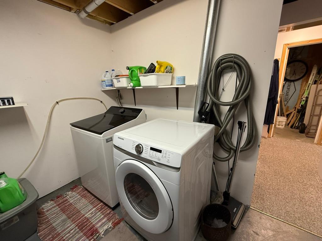 150 Porcupine Road, Oliver, BC - Indoor Photo Showing Laundry Room