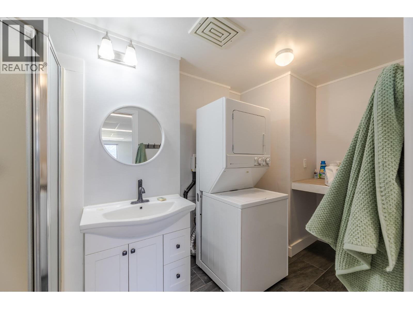 140 Larch Avenue, Kaleden, BC