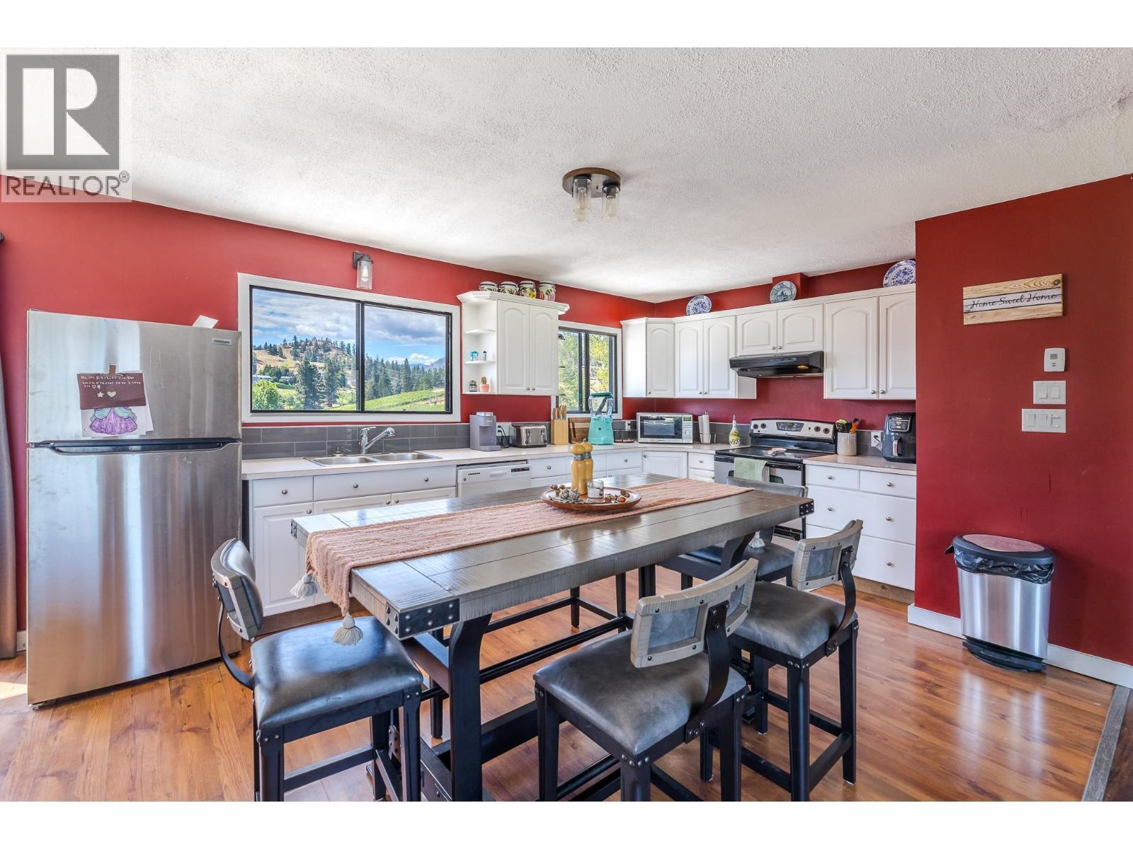 140 Larch Avenue, Kaleden, BC