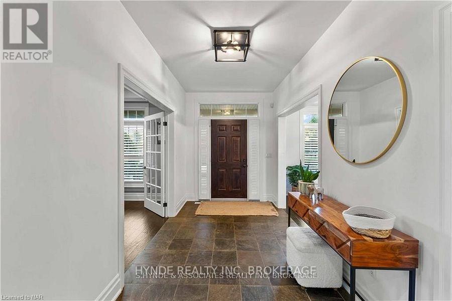 Front Entrance - 16 Red Haven Drive, Niagara-On-The-Lake (St. Davids), ON - Indoor Photo Showing Other Room