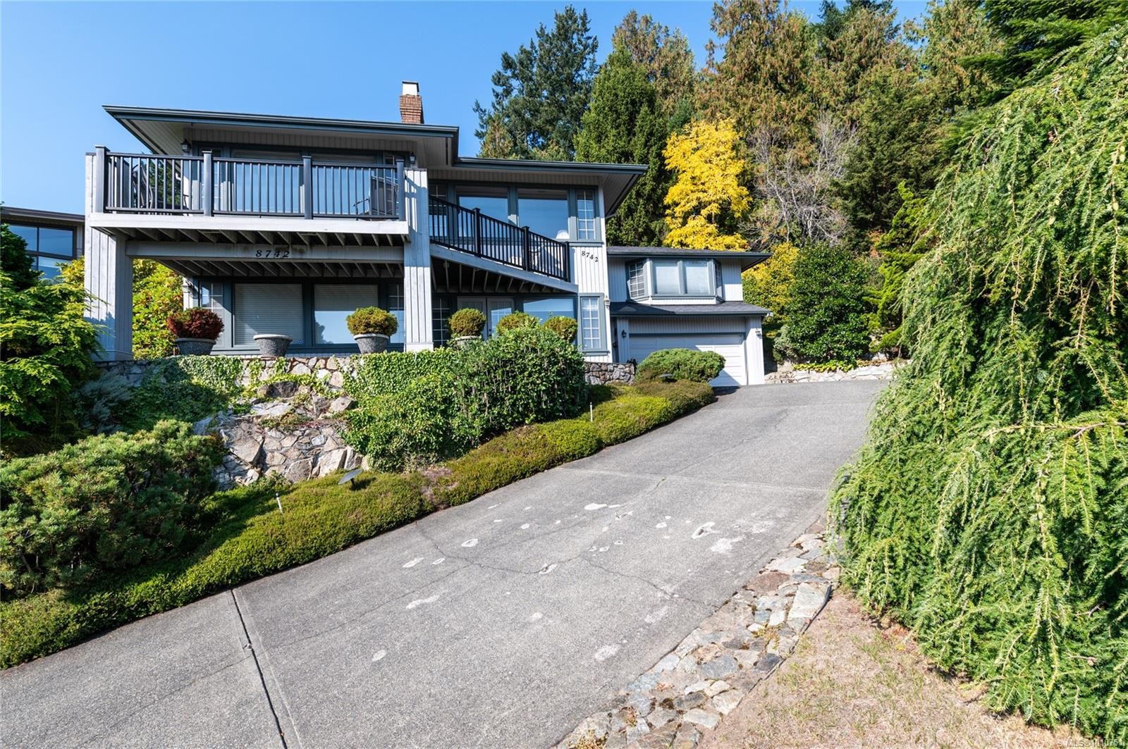 8742 Pender Park Dr, North Saanich, BC