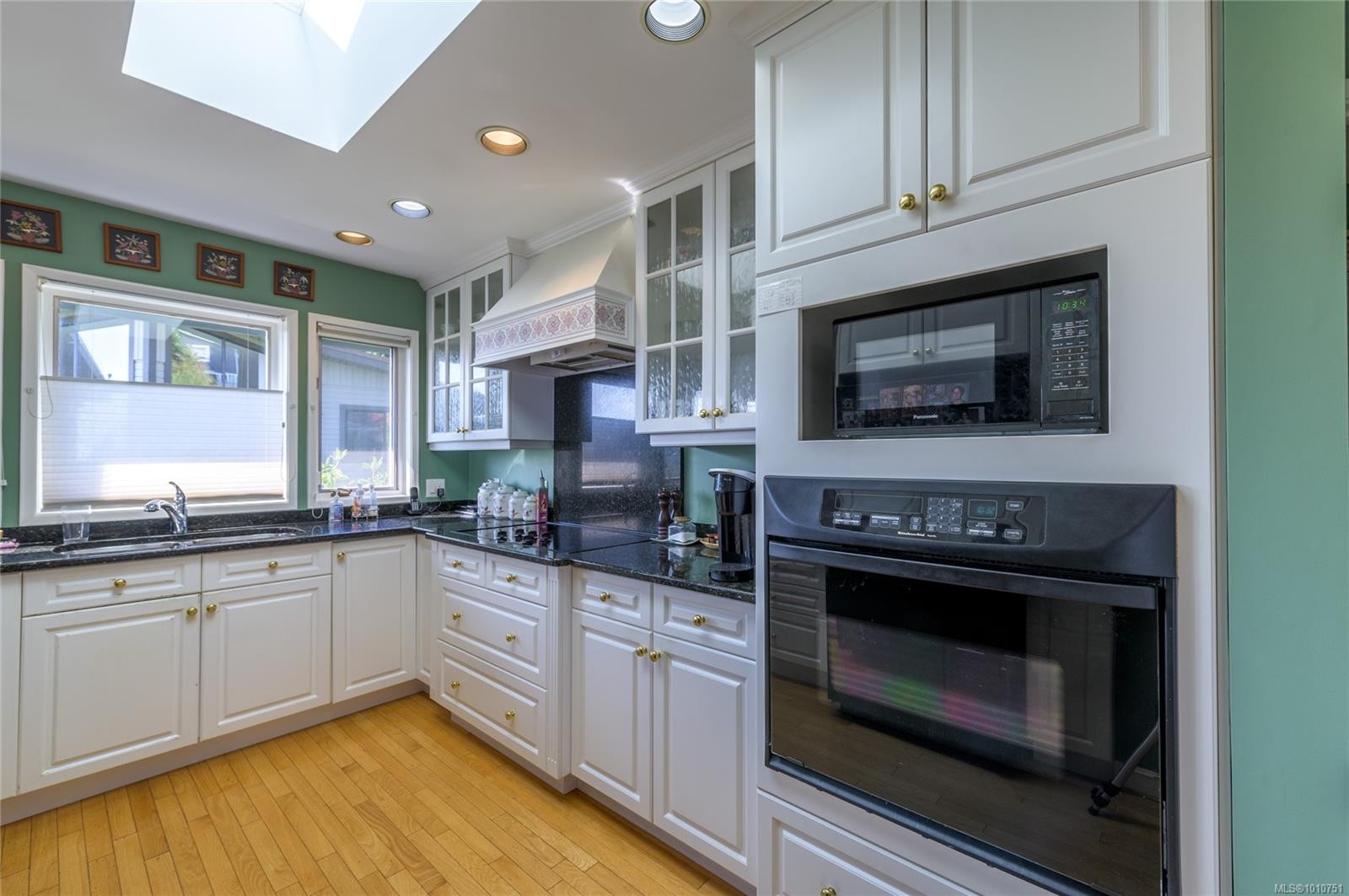 8742 Pender Park Dr, North Saanich, BC