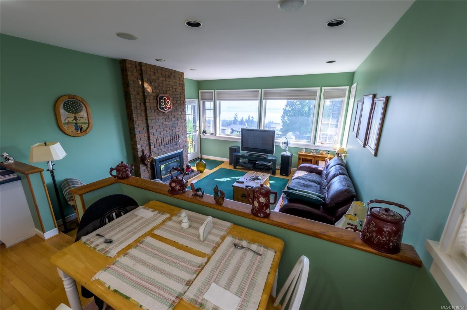 8742 Pender Park Dr, North Saanich, BC