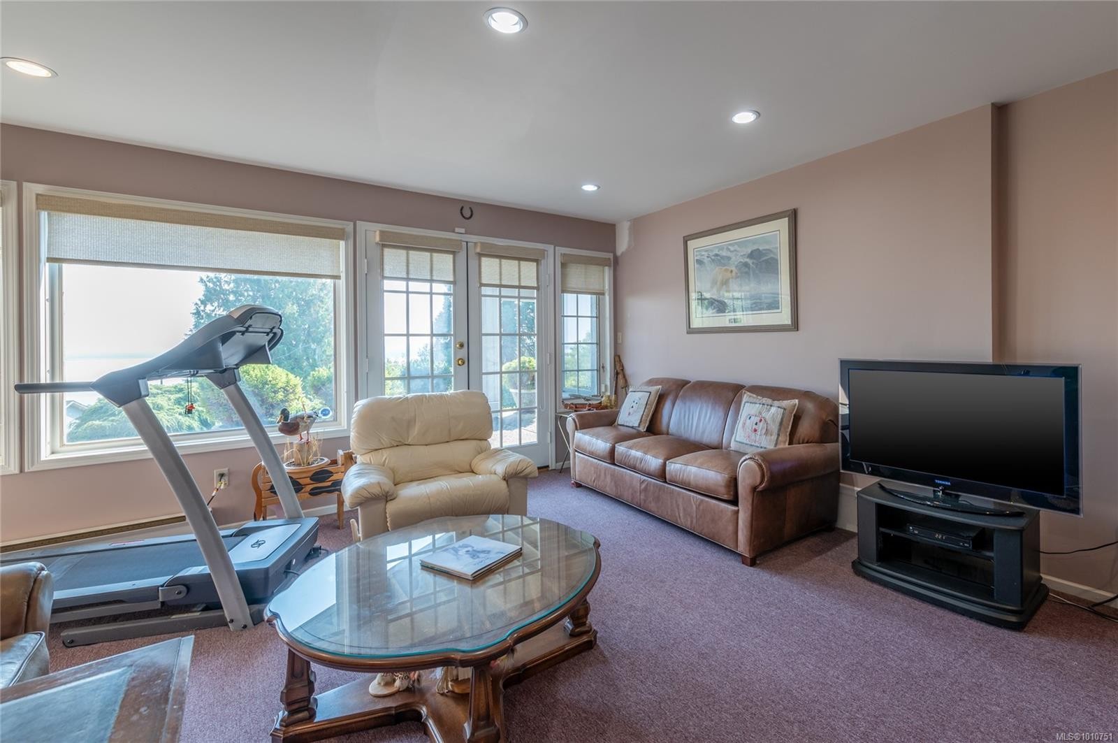 8742 Pender Park Dr, North Saanich, BC