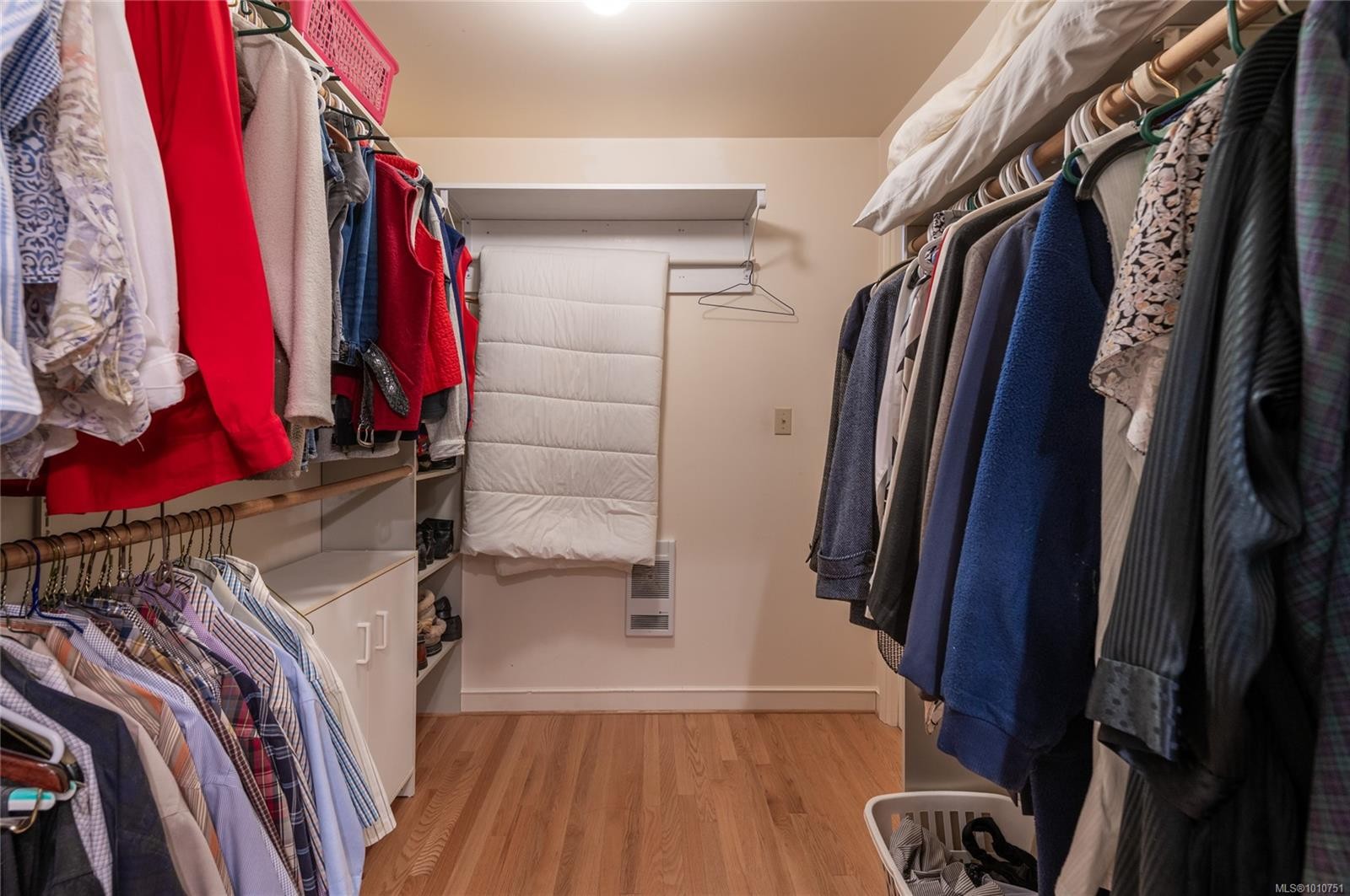 8742 Pender Park Dr, North Saanich, BC