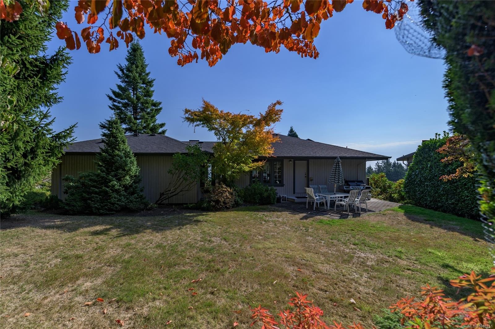 8742 Pender Park Dr, North Saanich, BC