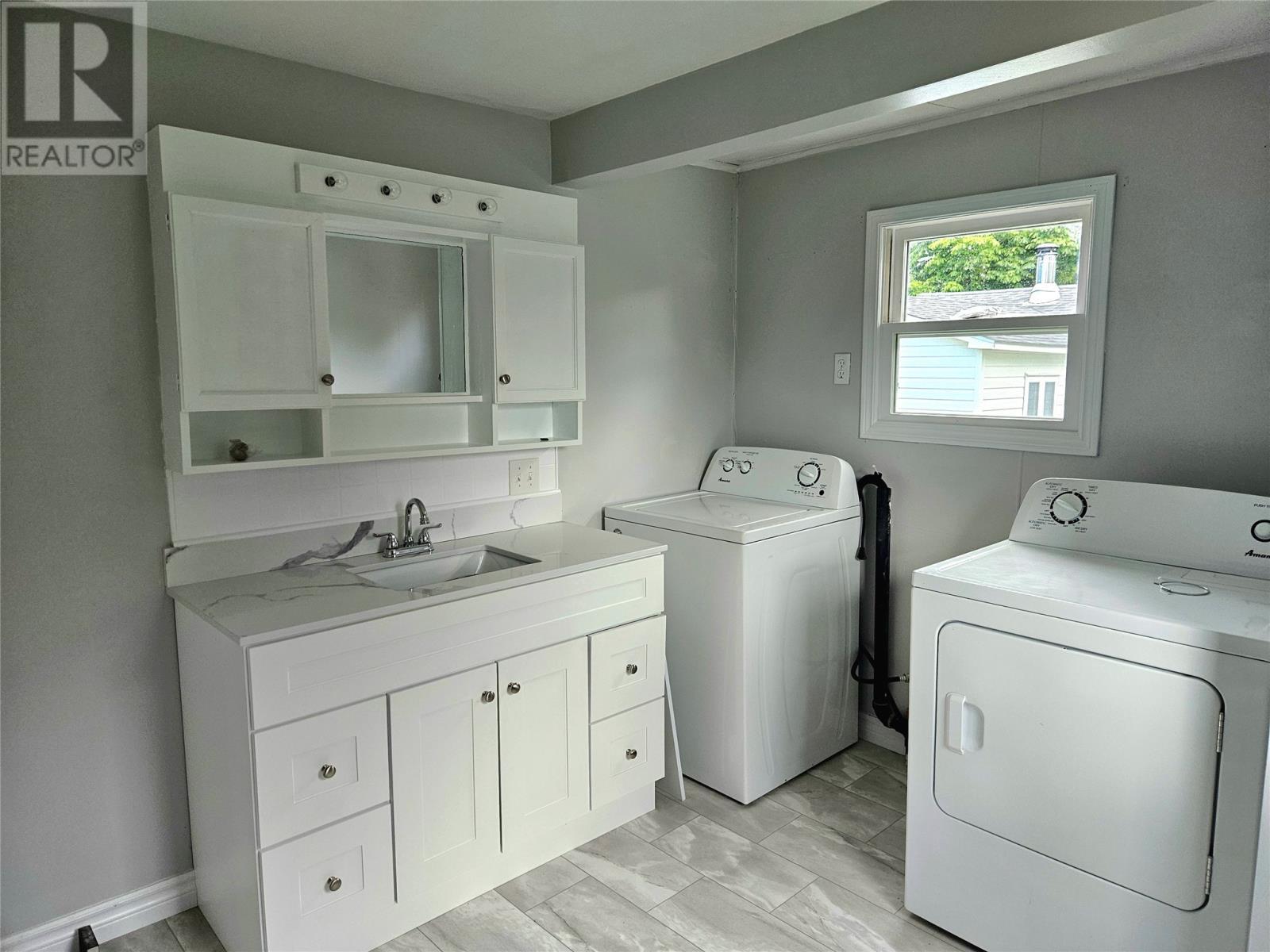 147 Main Road, Heatherton, NL - Indoor Photo Showing Laundry Room