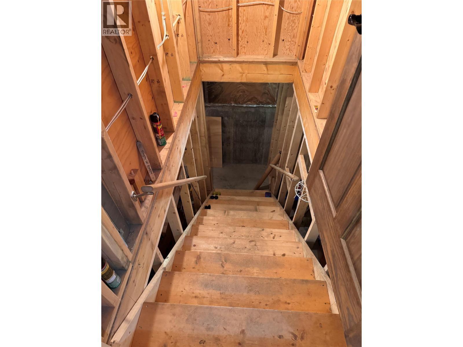 2160 3 Highway, Christina Lake, BC - Indoor Photo Showing Other Room