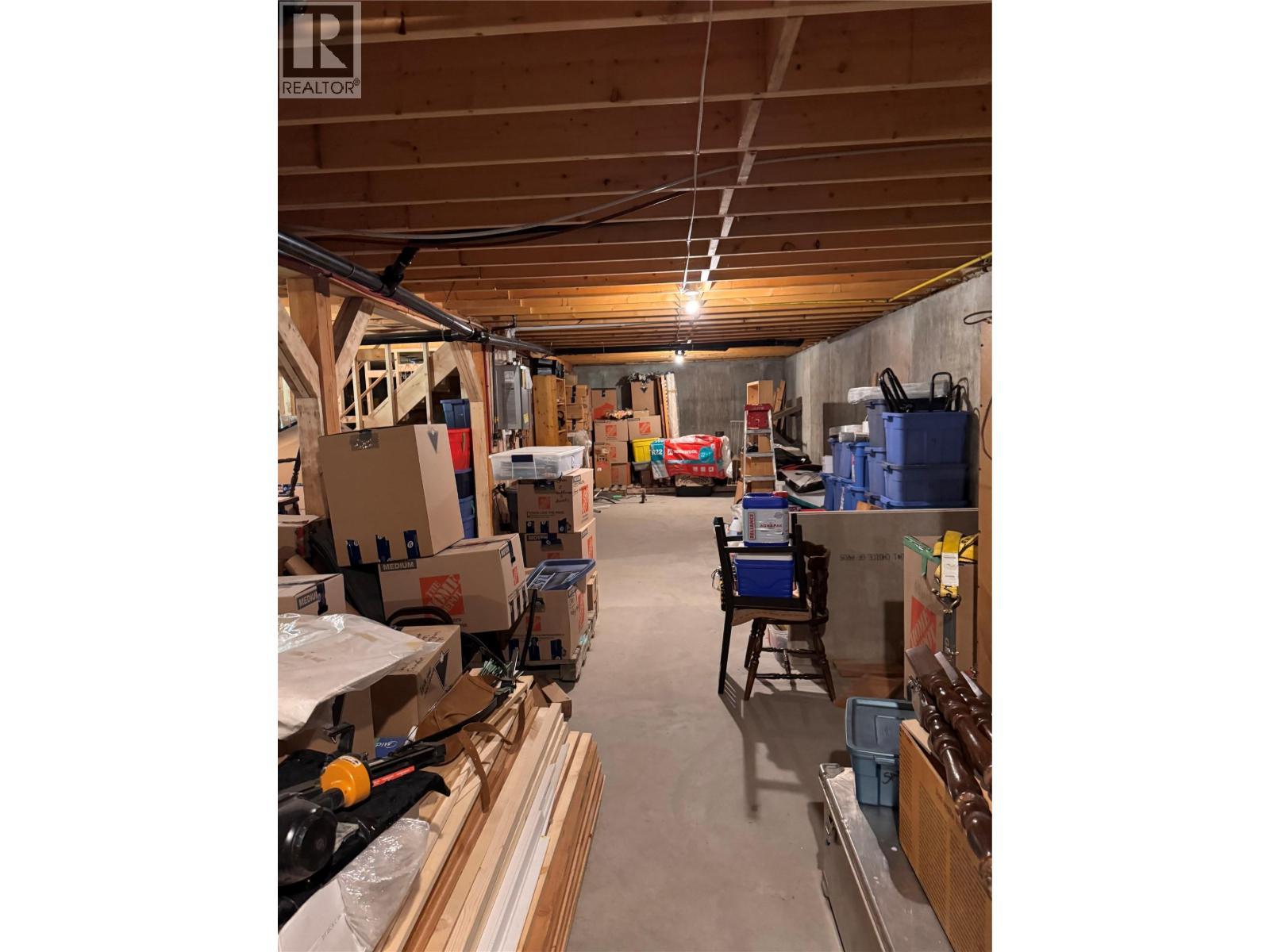 2160 3 Highway, Christina Lake, BC - Indoor Photo Showing Other Room