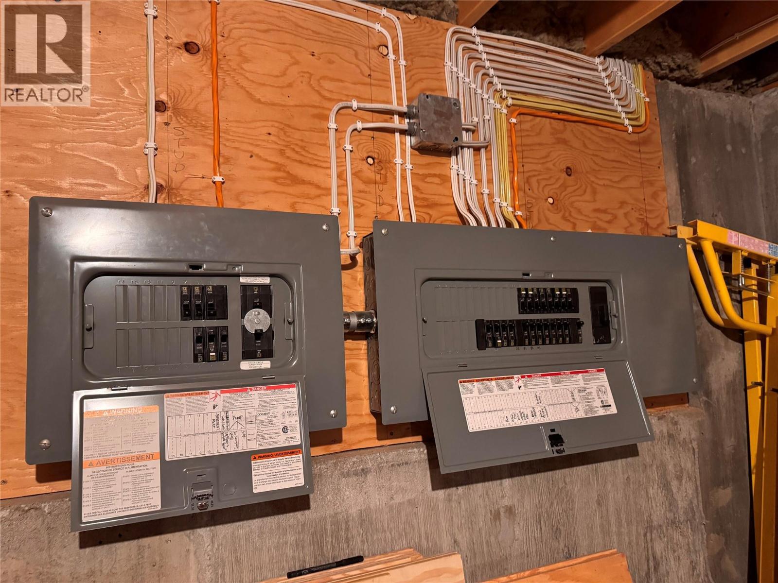 2160 3 Highway, Christina Lake, BC - Indoor Photo Showing Basement