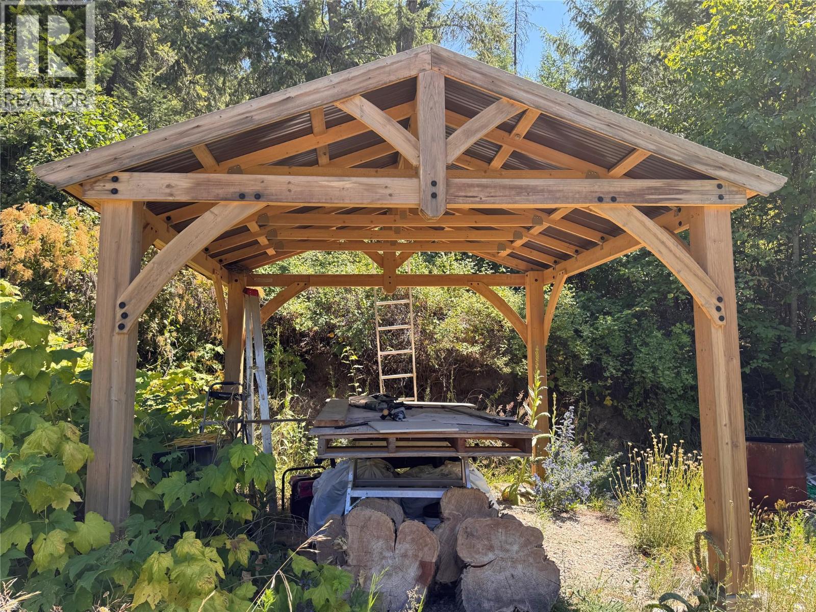 2160 3 Highway, Christina Lake, BC - Outdoor