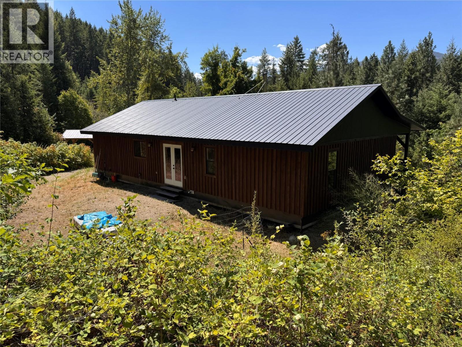 2160 3 Highway, Christina Lake, BC - Outdoor