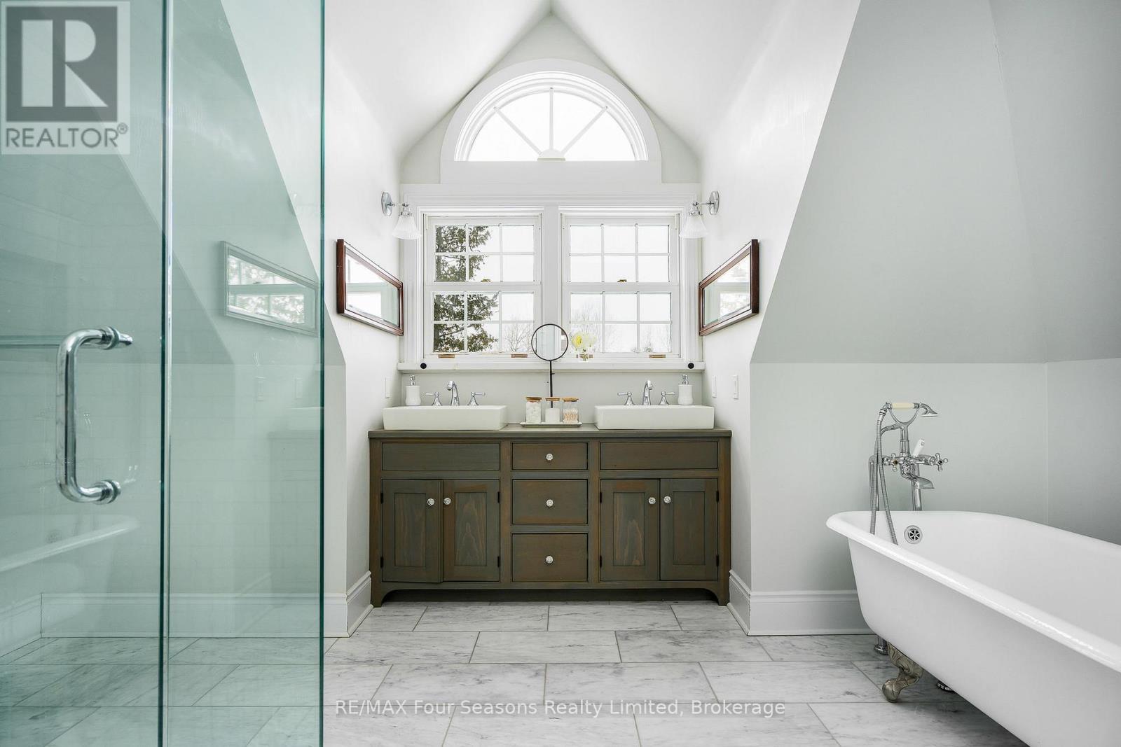 141 Aspen Way, Blue Mountains, ON - Indoor Photo Showing Bathroom