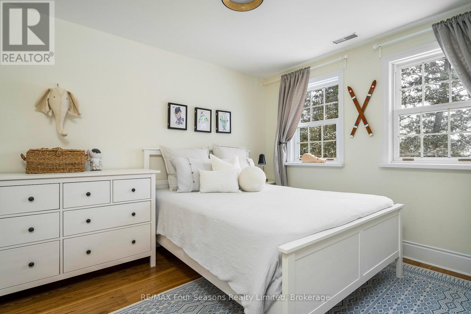 141 Aspen Way, Blue Mountains, ON - Indoor Photo Showing Bedroom