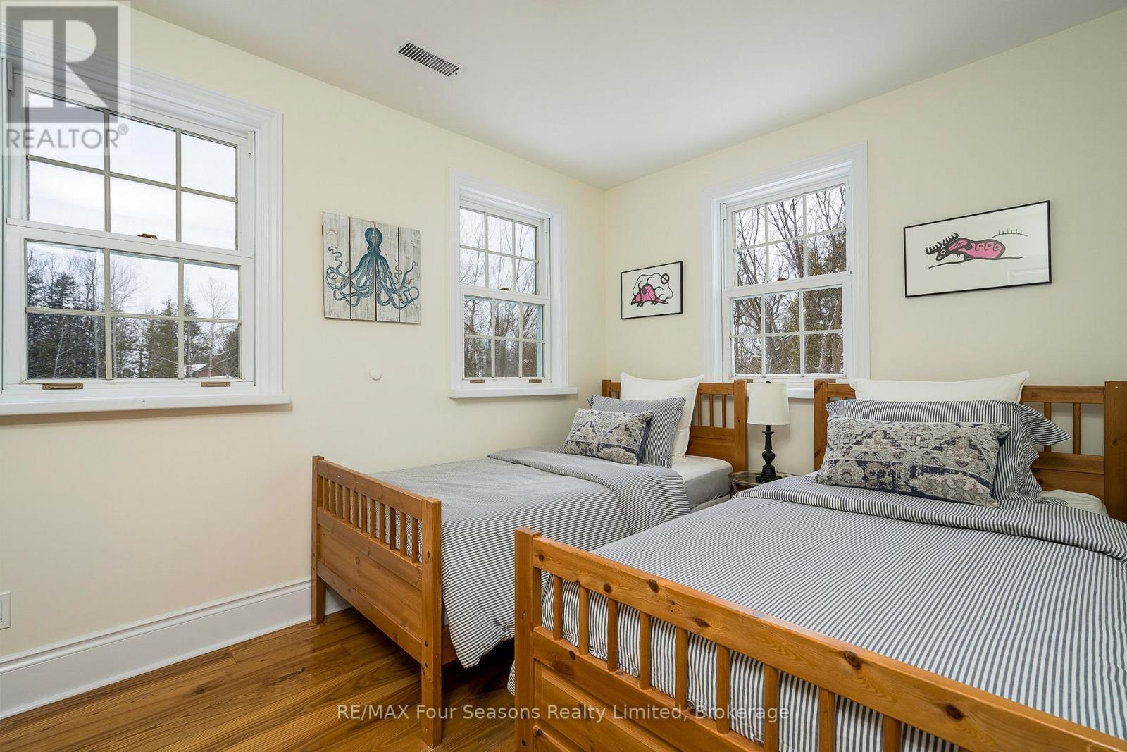141 Aspen Way, Blue Mountains, ON - Indoor Photo Showing Bedroom