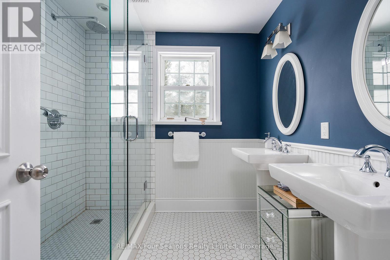 141 Aspen Way, Blue Mountains, ON - Indoor Photo Showing Bathroom