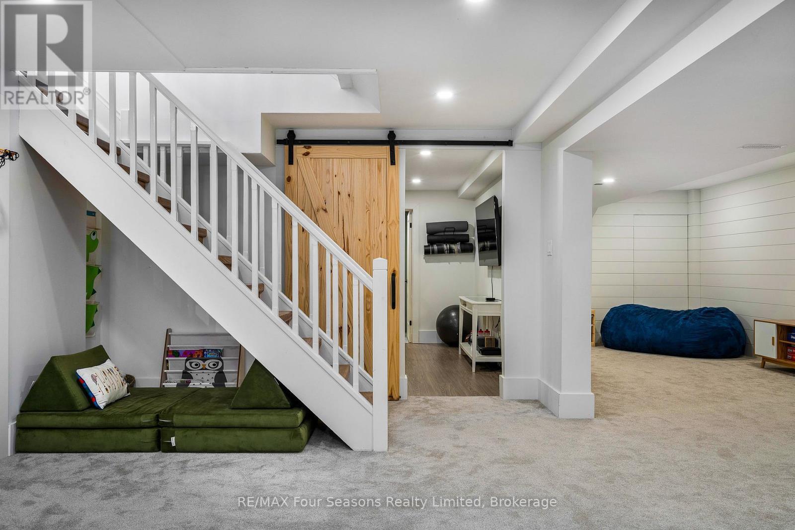 141 Aspen Way, Blue Mountains, ON - Indoor Photo Showing Other Room