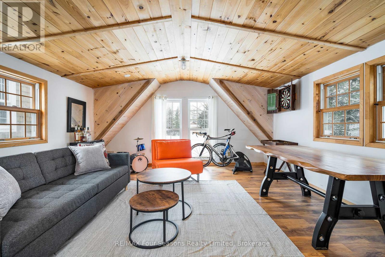 141 Aspen Way, Blue Mountains, ON - Indoor Photo Showing Other Room