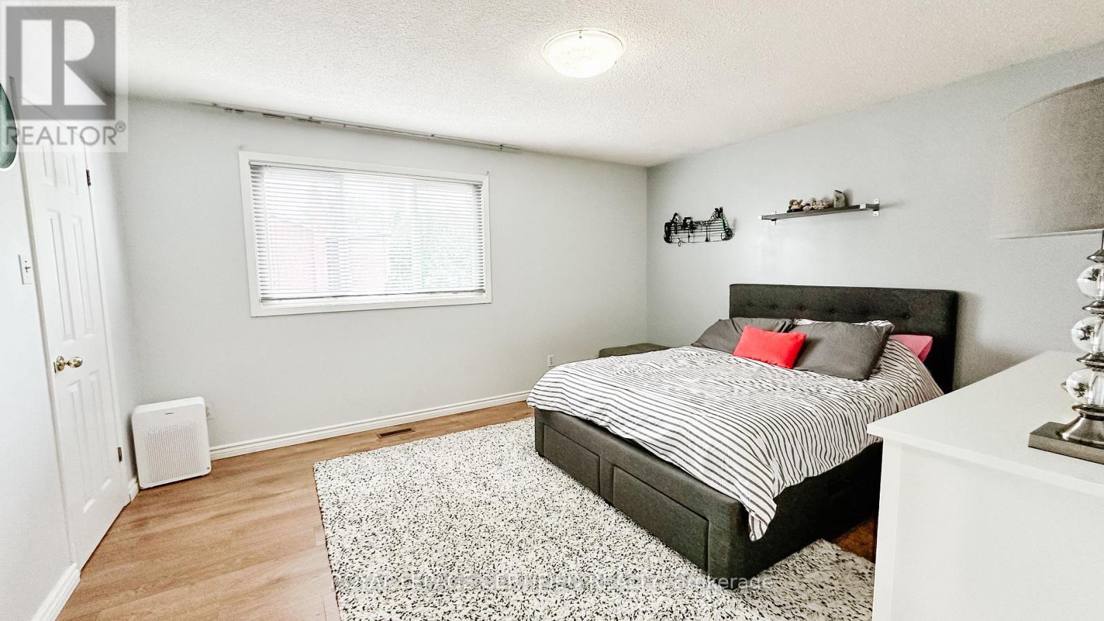 29 Cog Hill Drive, Vaughan, ON - Indoor Photo Showing Bedroom