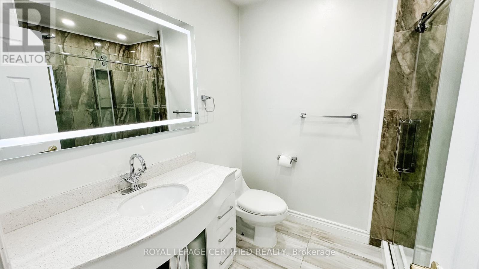 29 Cog Hill Drive, Vaughan, ON - Indoor Photo Showing Bathroom