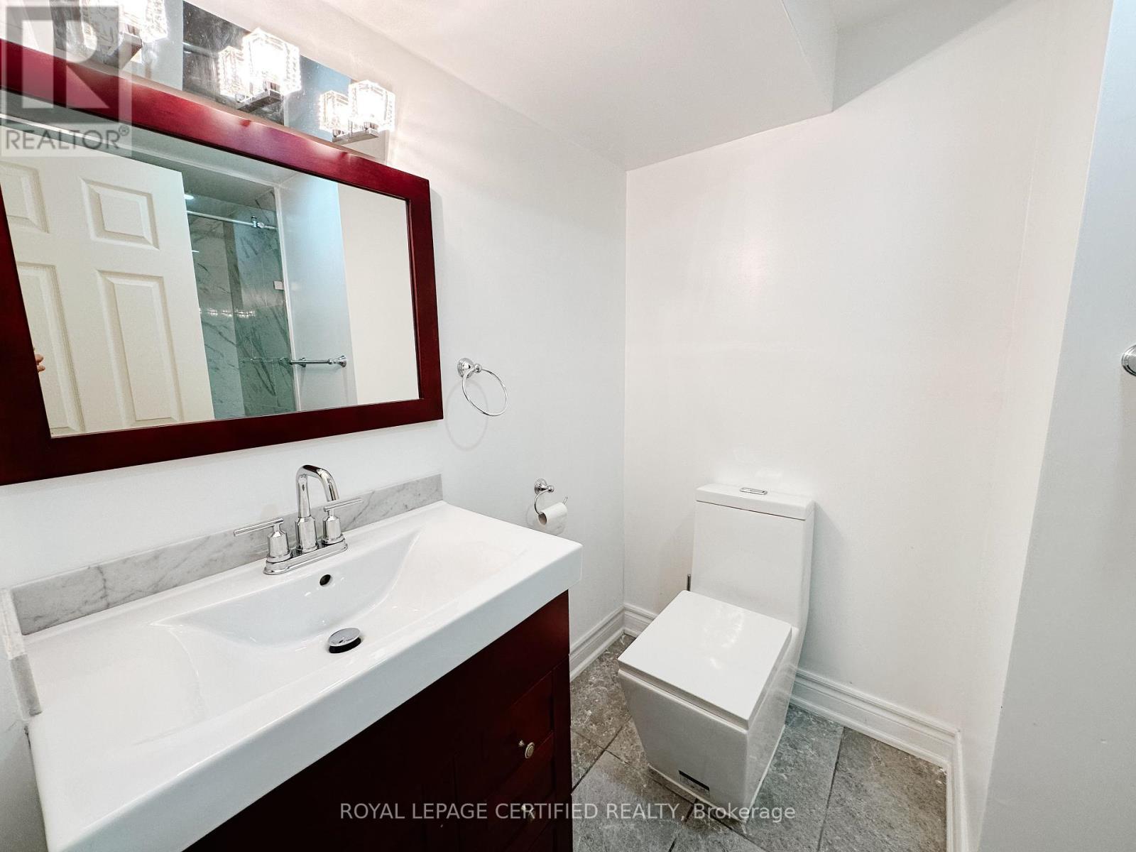 29 Cog Hill Drive, Vaughan, ON - Indoor Photo Showing Bathroom