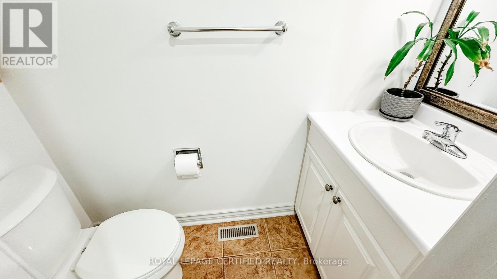 29 Cog Hill Drive, Vaughan, ON - Indoor Photo Showing Bathroom