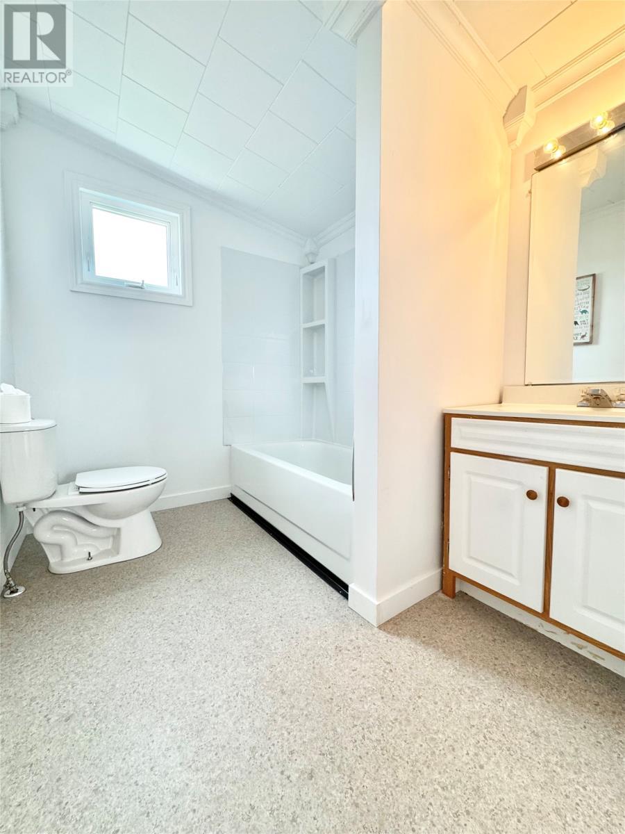 7 Dyke'S Lane, Musgrave Harbour, NL - Indoor Photo Showing Bathroom
