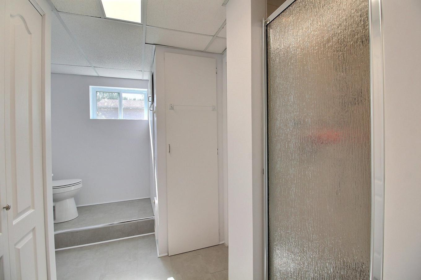 Salle de bains - 160 Rue Jean, Drummondville, QC - Indoor Photo Showing Bathroom