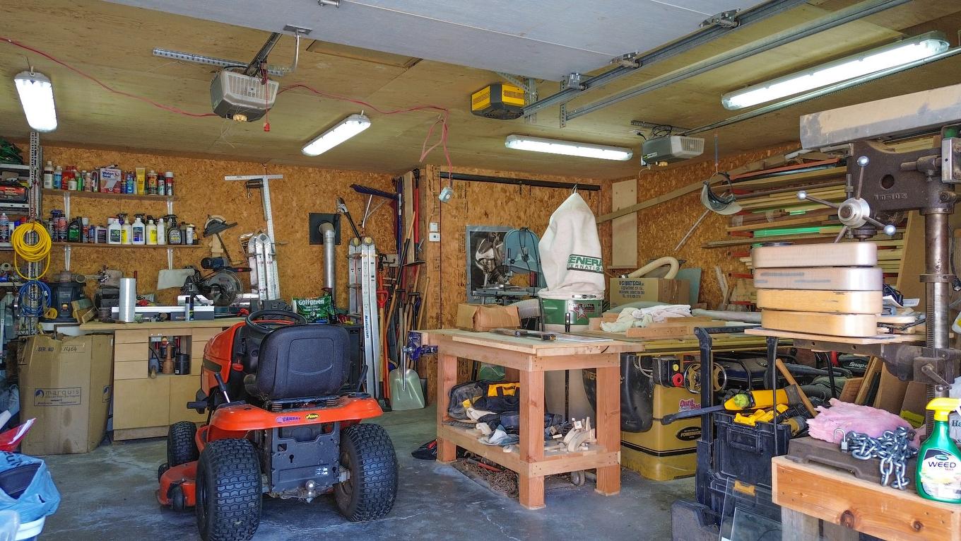 Garage - 160 Rue Jean, Drummondville, QC - Indoor Photo Showing Garage