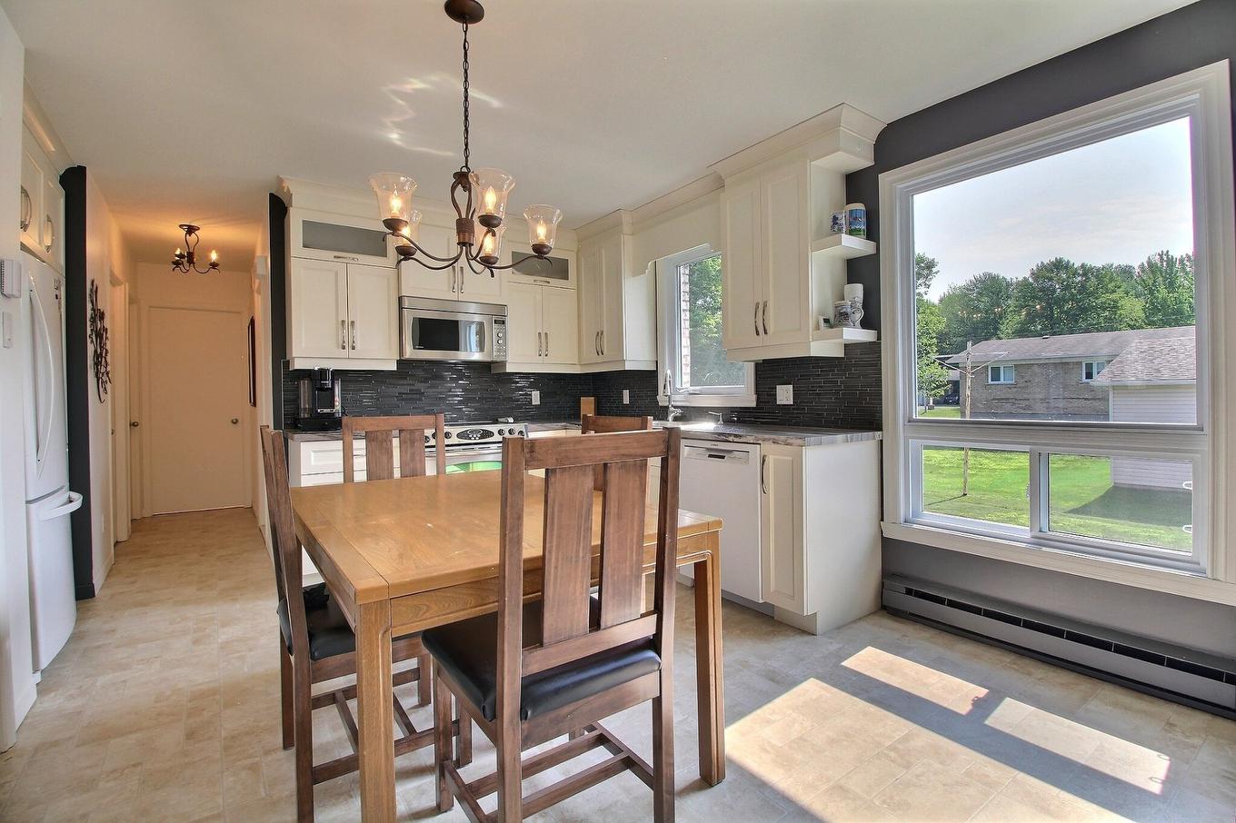 Cuisine - 160 Rue Jean, Drummondville, QC - Indoor Photo Showing Dining Room