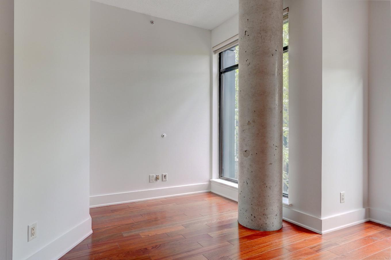 Office - P1-302-3419 Av. Henri-Julien, Montréal (Le Plateau-Mont-Royal), QC - Indoor Photo Showing Other Room