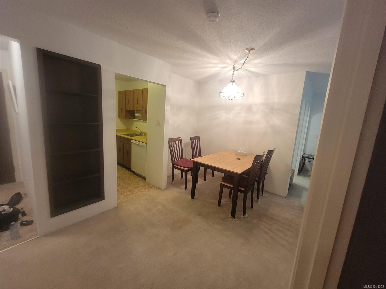 311-1009 Mckenzie Ave, Saanich, BC - Indoor Photo Showing Dining Room