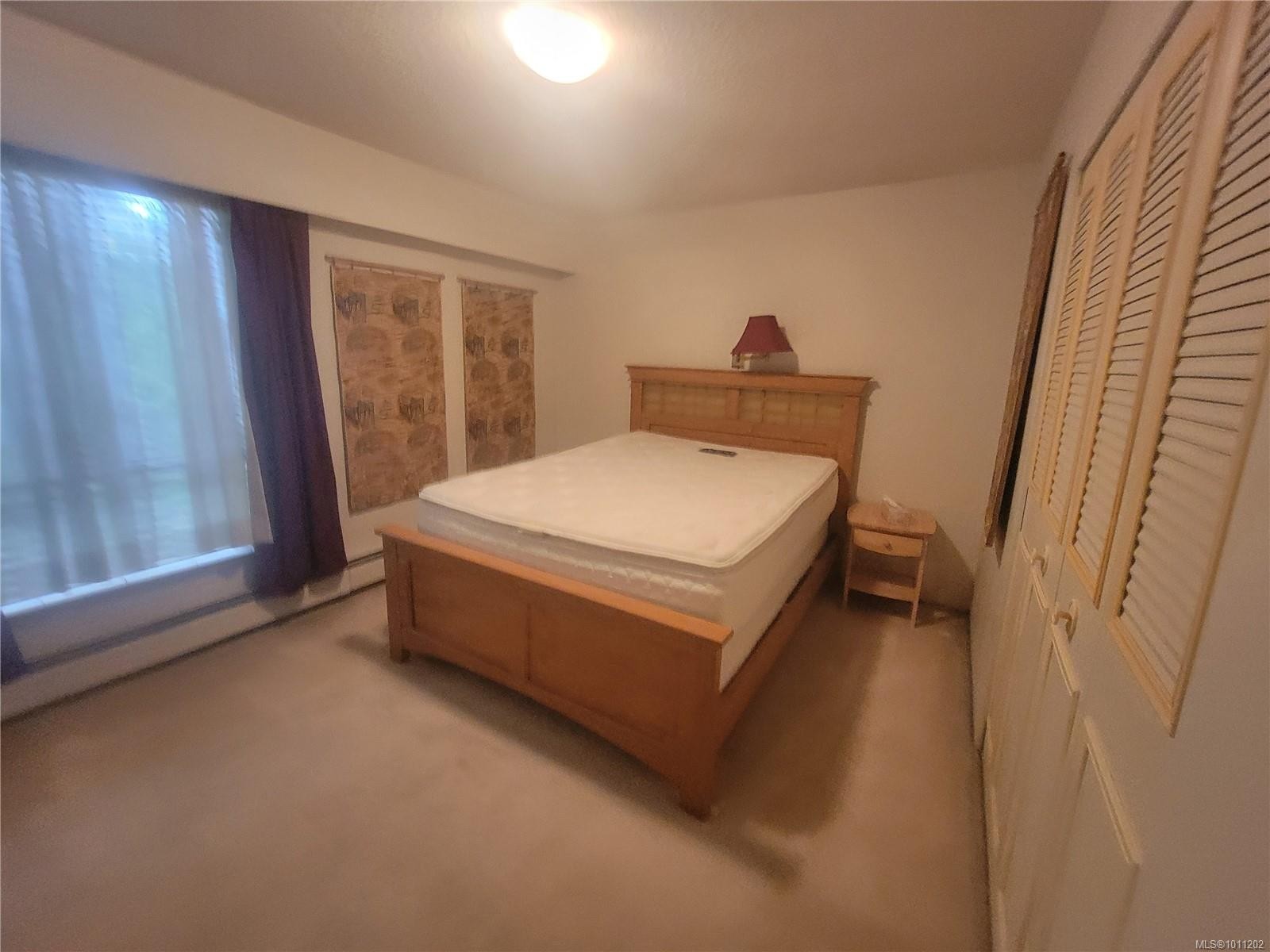 311-1009 Mckenzie Ave, Saanich, BC - Indoor Photo Showing Bedroom