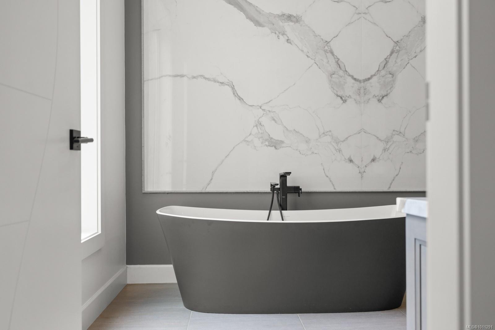 4811 Henry Roethel Rd, Ladysmith, BC