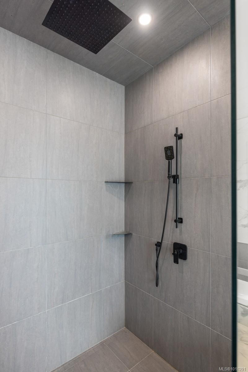 4811 Henry Roethel Rd, Ladysmith, BC