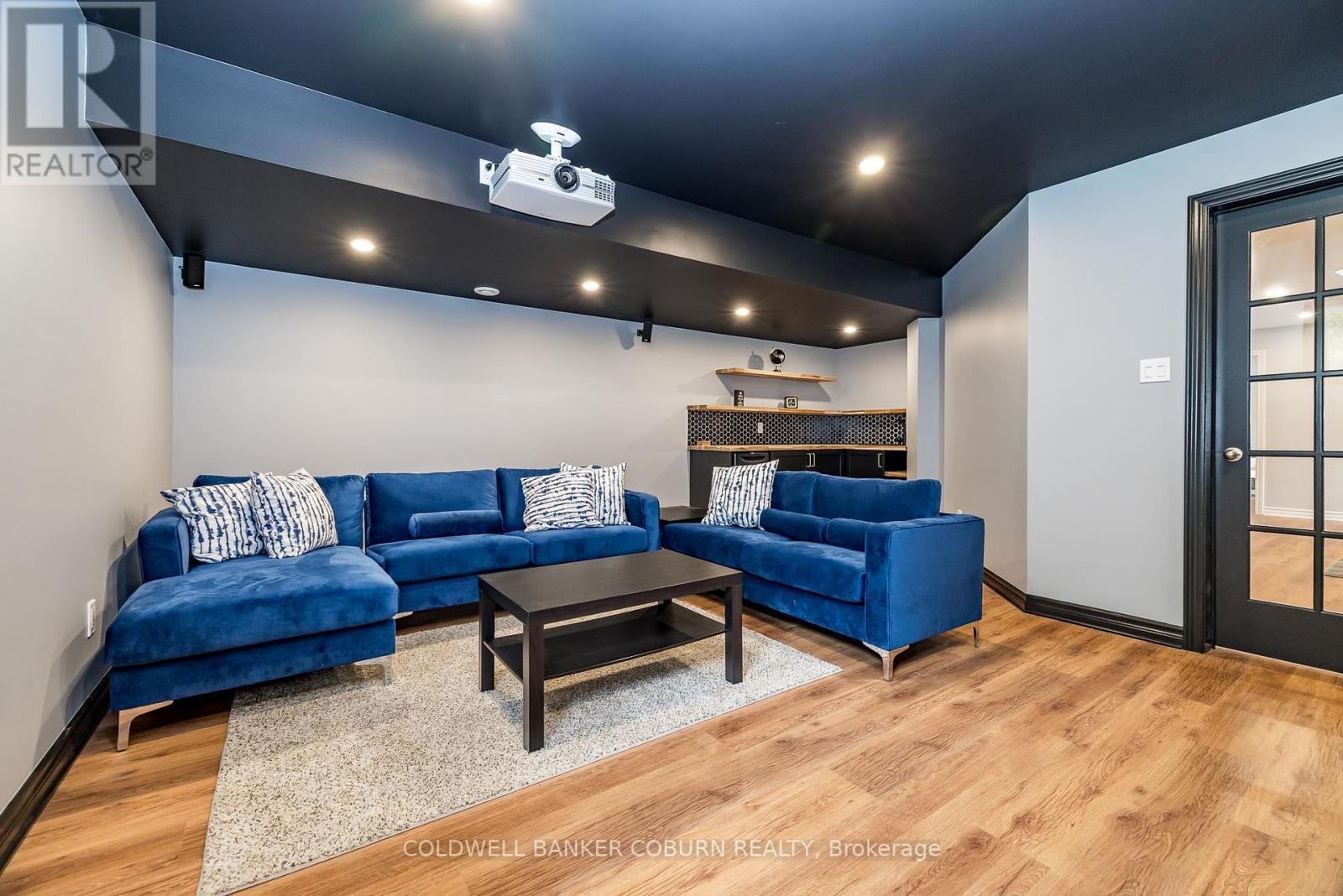 549 Osmond Daley Drive, Ottawa, ON - Indoor