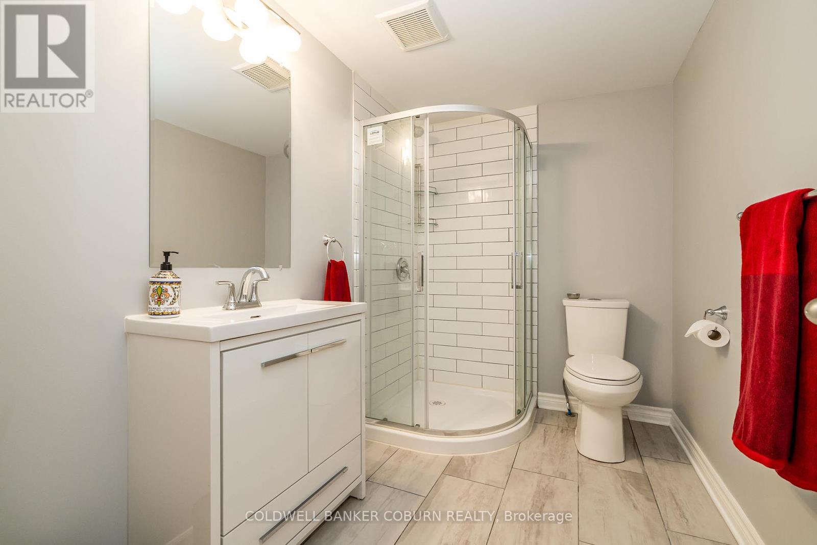 549 Osmond Daley Drive, Ottawa, ON - Indoor Photo Showing Bathroom