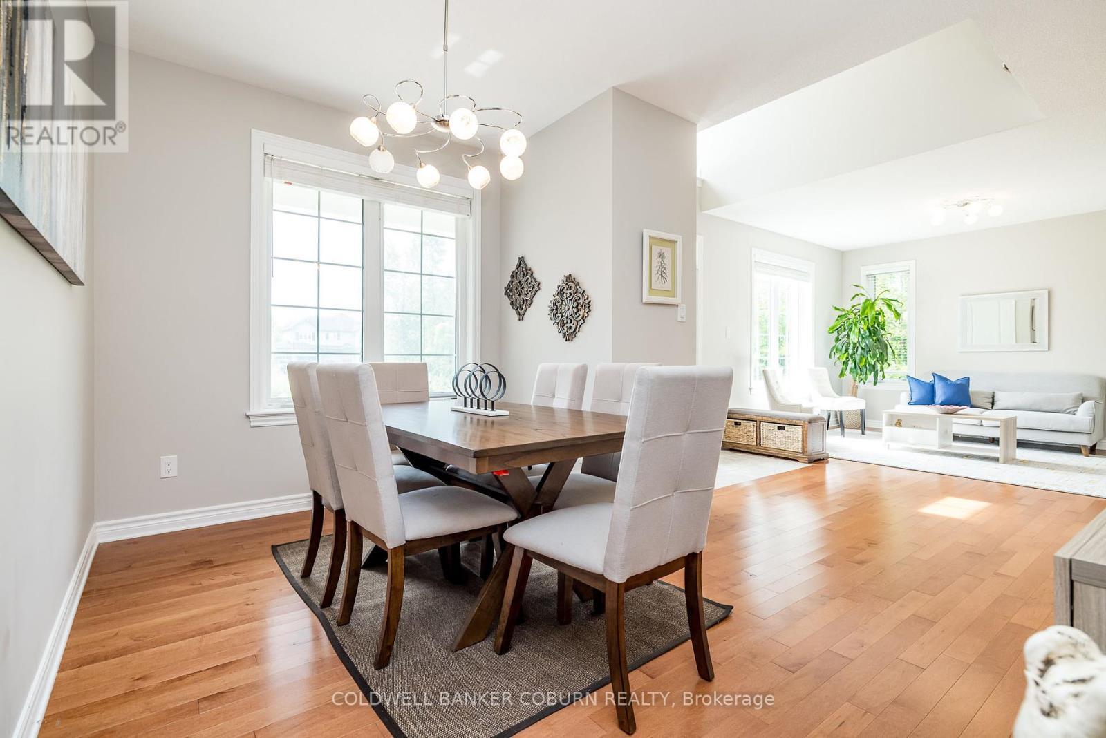 549 Osmond Daley Drive, Ottawa, ON - Indoor Photo Showing Dining Room